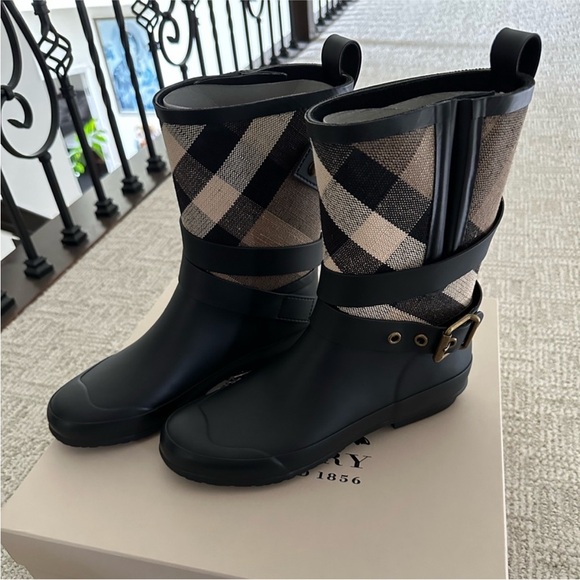 Burberry Rain Boots - Picture 1 of 5